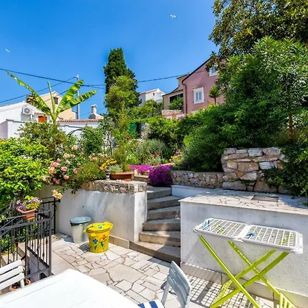 Konukevi Nautica, Mali Lošinj