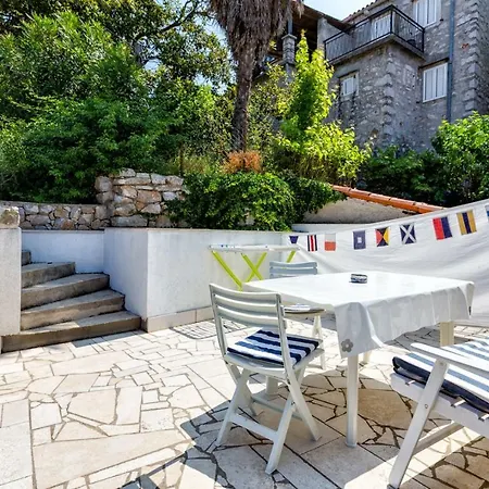 Konukevi Nautica, 3*