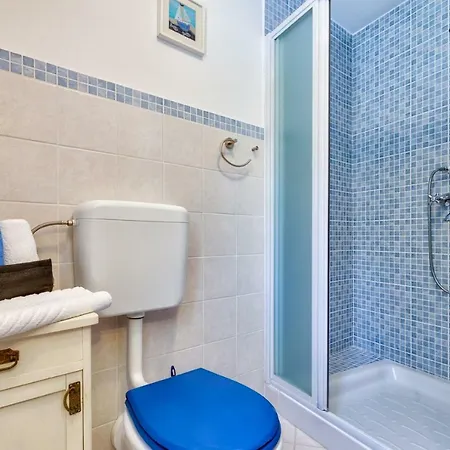 Nautica, Konukevi Mali Lošinj