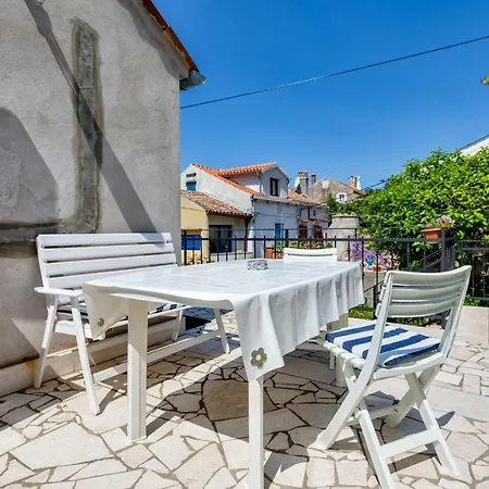 Konukevi Nautica, Mali Lošinj